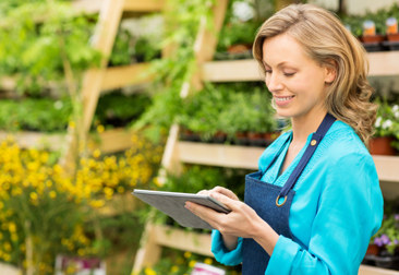GARDENING-TECH-TIPS-366X251 gardening-tech-tips-366x251