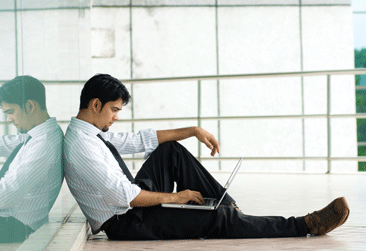 WORKING-REMOTELY-366X251 working-remotely-366x251