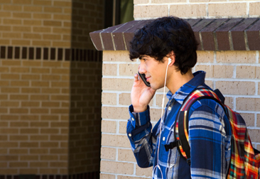 TECH-TO-BALANCE-COLLEGE-LIFE-366X251 Tech-to-Balance-College-Life-366x251