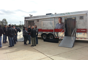HURRICANE-SANDY-NEW-YORK-CUSTOMERS-366X251 hurricane-sandy-new-york-customers-366x251