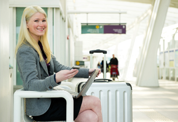 SELF-SERVICE-SMARTPHONE-APPS-366X251 self-service-smartphone-apps-366x251