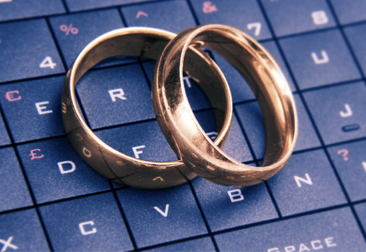 WEDDING-RINGS-KEYBOARD-366X251 wedding-rings-keyboard-366x251